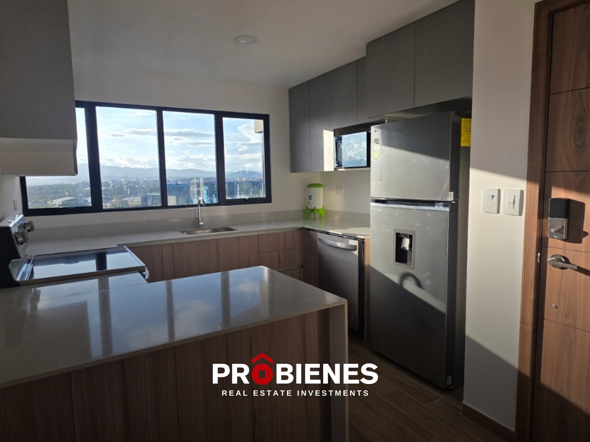 Apartamento en venta | Parque 14, zona 14 - Image 1