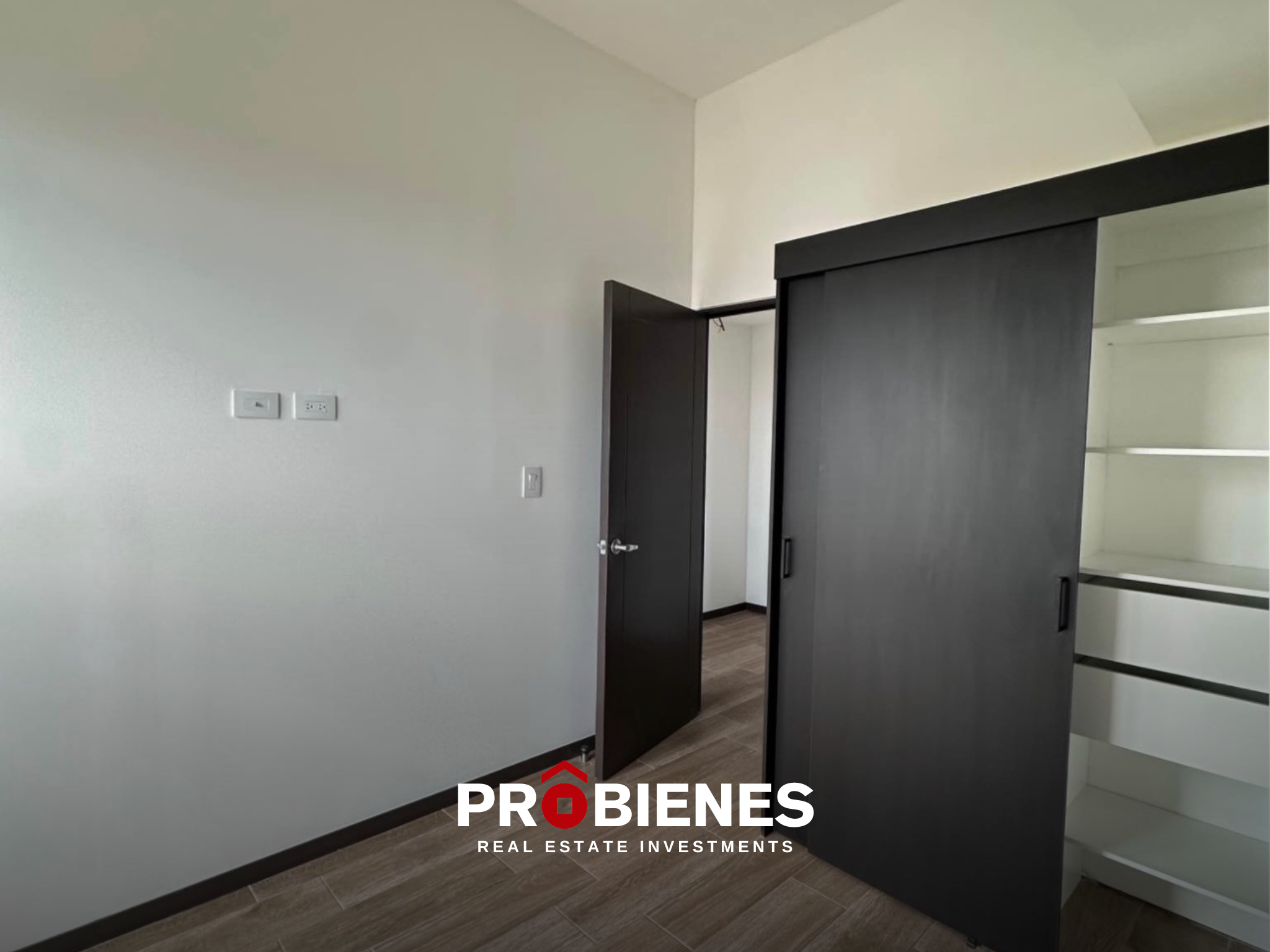 Apartamento en venta | Altaire zona 11 - Image 1